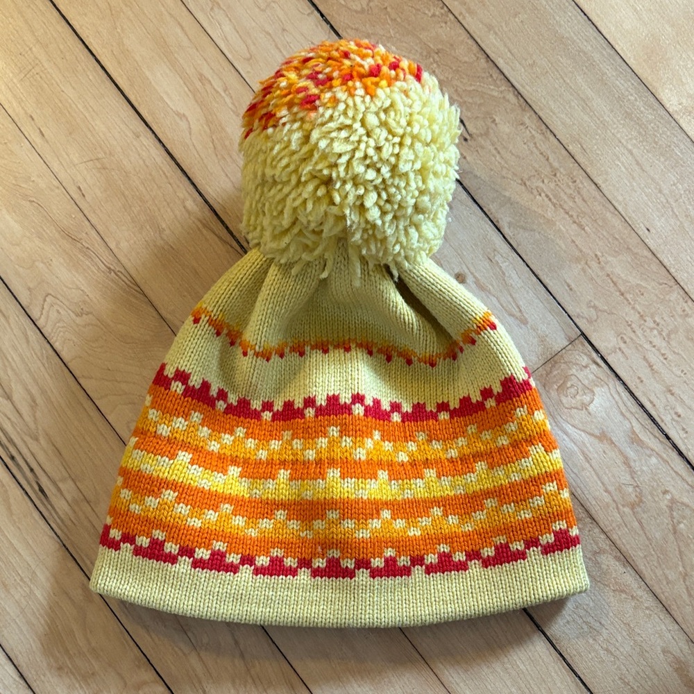 Andres Vintage Colorful Knit Pom-Pom Beanie